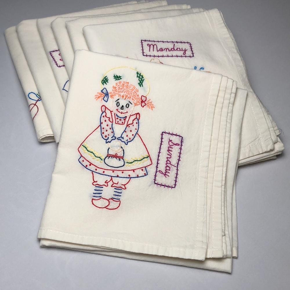 DISH TOWELS DAY/WEEK EMBROIDERED XLarge
